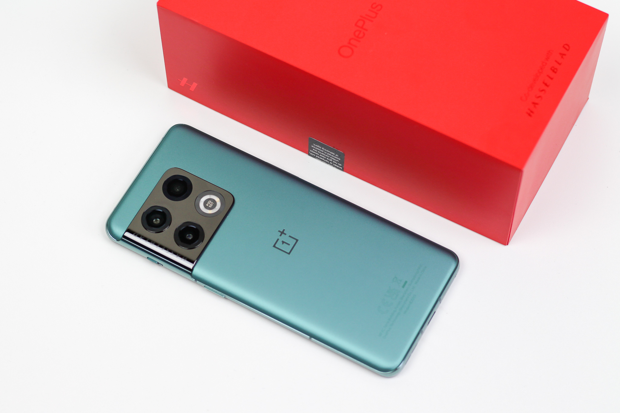 oneplus-10-ultra-saamassa-merkitt-vi-uudistuksia-oneplus-10-prohon